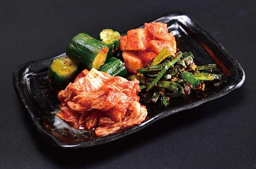 キムチ盛り合わせ 750円