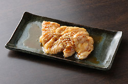 上テッチャン 850円<br>特製のたれでどうぞ